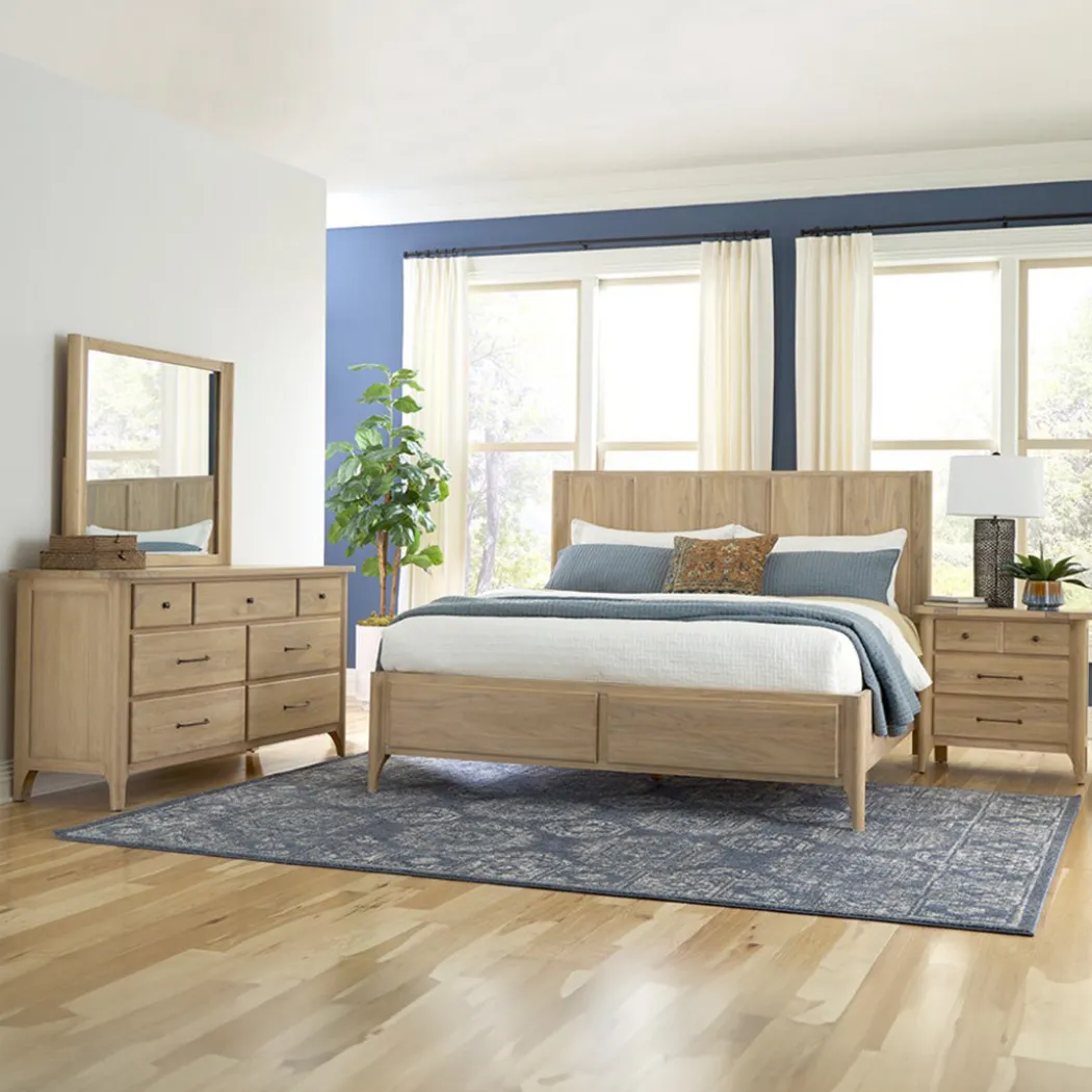 Aria Dresser