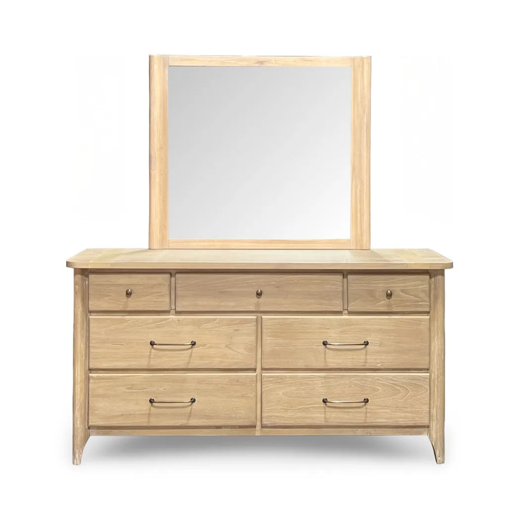 Aria Dresser
