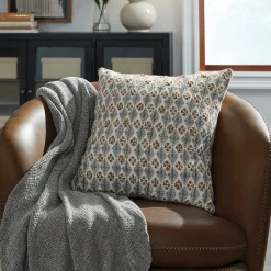 Dainwick Pillow