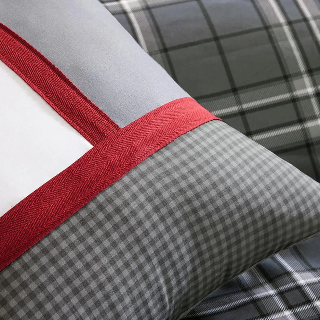 Daryl Comforter Set