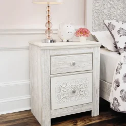 Paxberry Nightstand