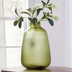 Scottyard Vase I