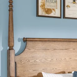 Vintage Market Poster Bed